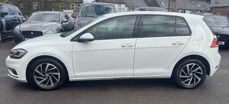 Volkswagen Golf view 2