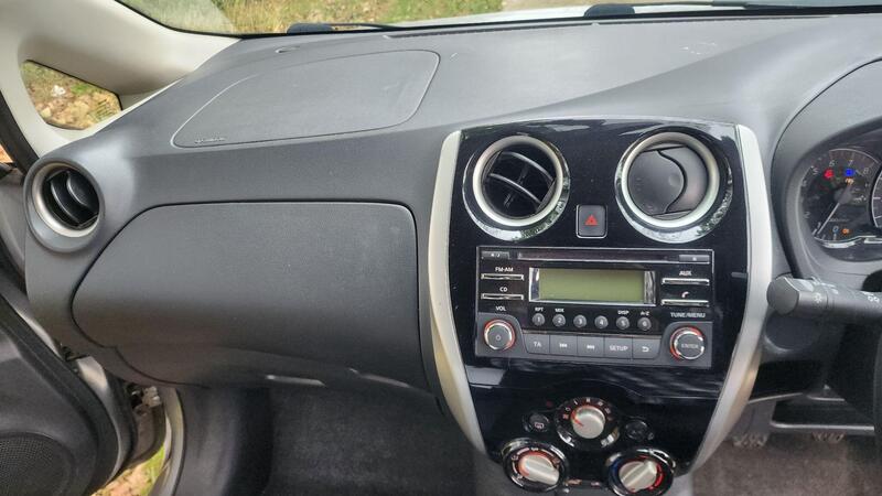 2015 Nissan Note — photo 28