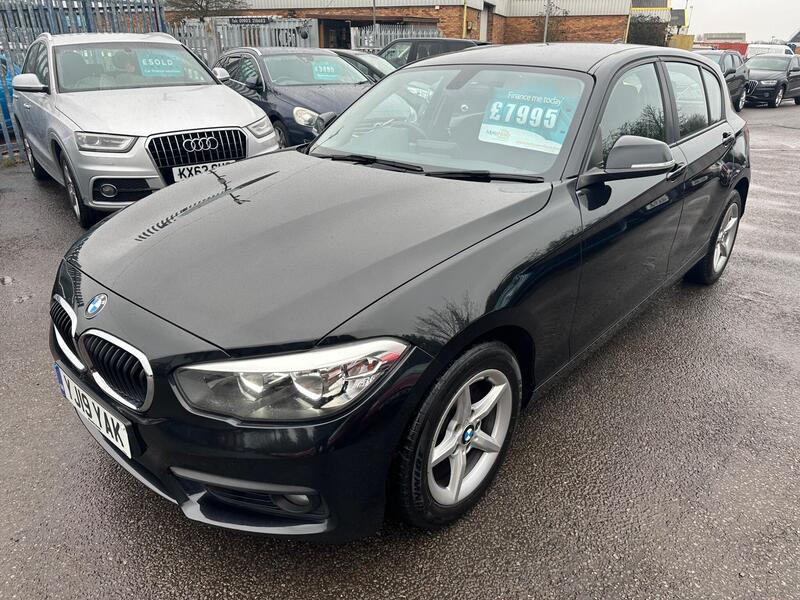BMW 1 Series view 5