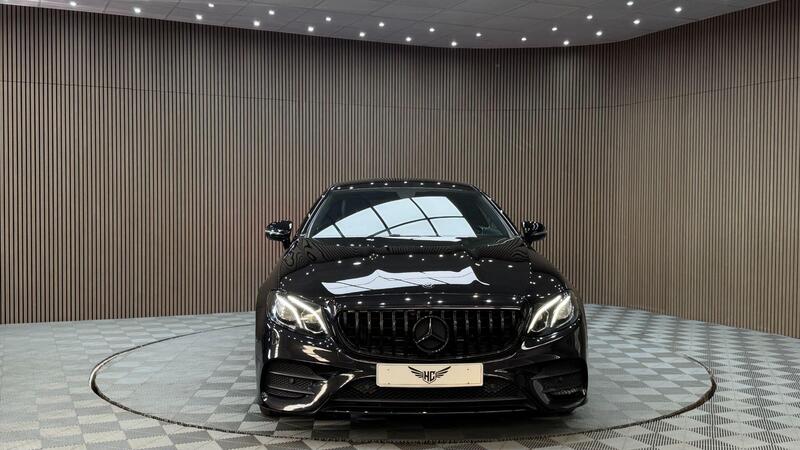 Mercedes-Benz E-Class view 4