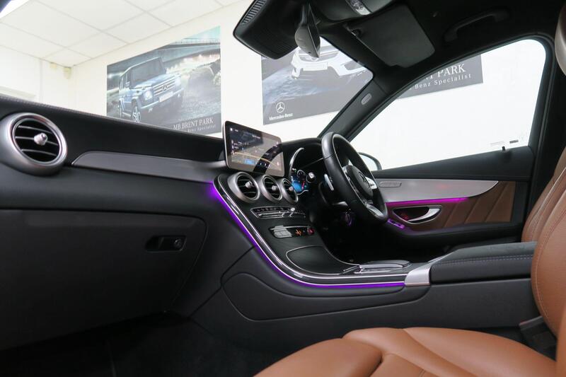 Mercedes-Benz GLC view 3