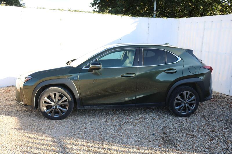 Lexus Ux view 3