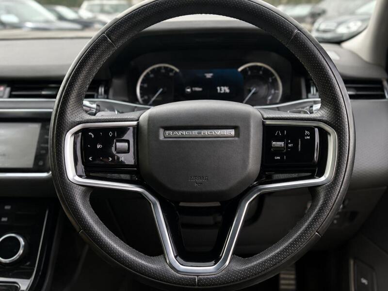 Land Rover Range Rover Evoque view 3