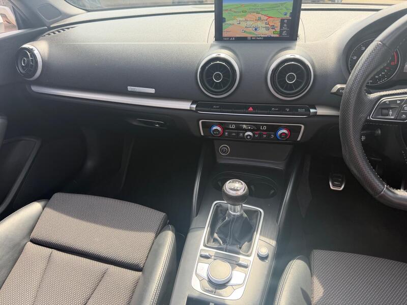 Audi A3 Cabriolet view 5
