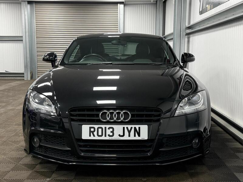 Audi TT view 3