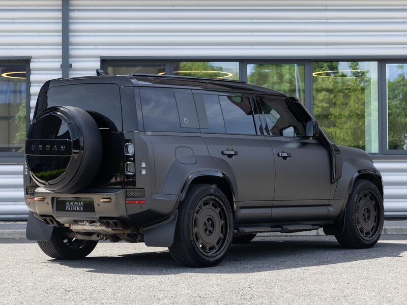 Land Rover Defender view 3