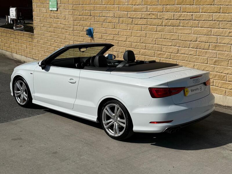 Audi A3 Cabriolet view 3