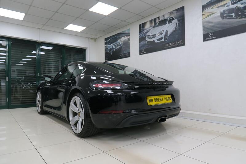 Porsche 718 Cayman view 4