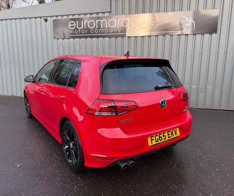 Volkswagen Golf view 6