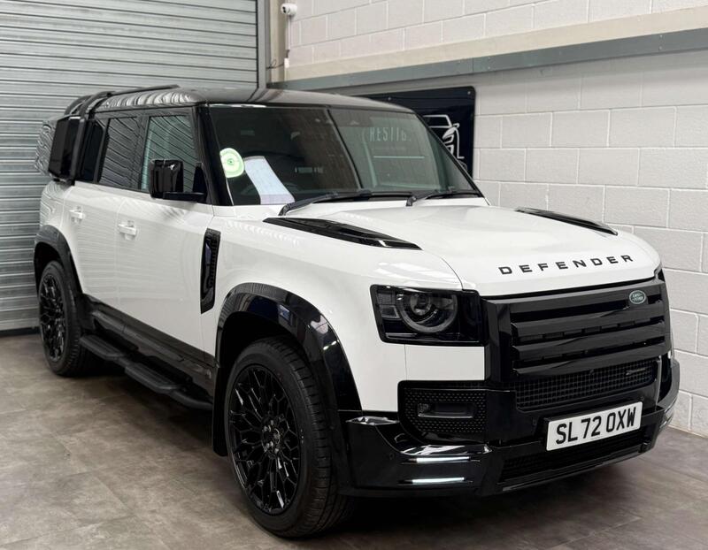 Land Rover Defender 110 main image