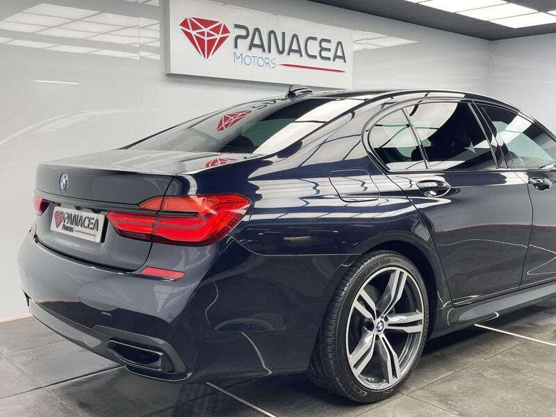 BMW 7 Series view 7