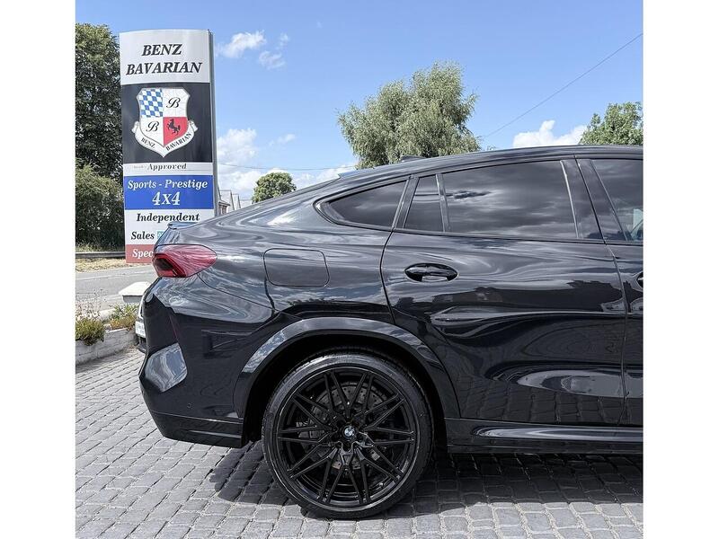 BMW X6 M view 6