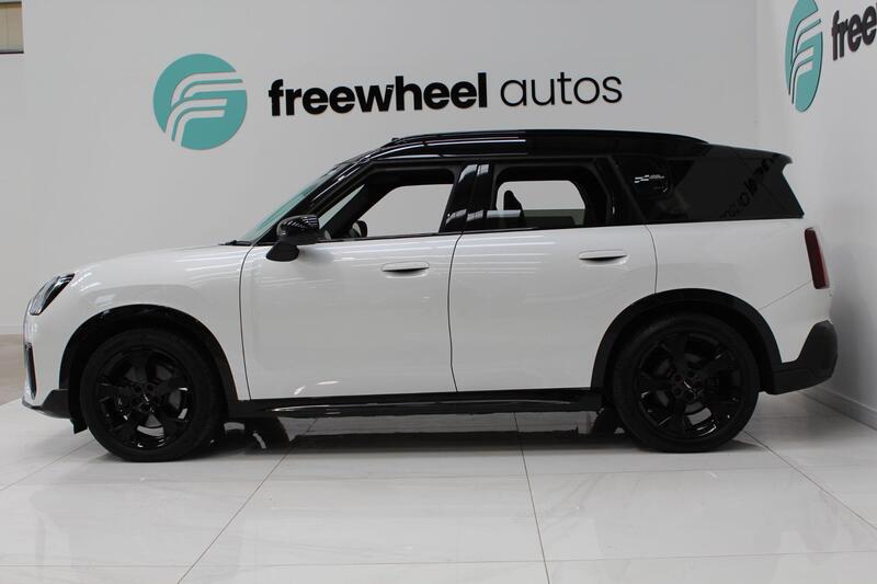 2024 MINI Electric Countryman in White — image 11 of 90