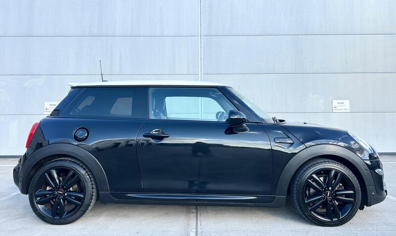 Mini Cooper view 6