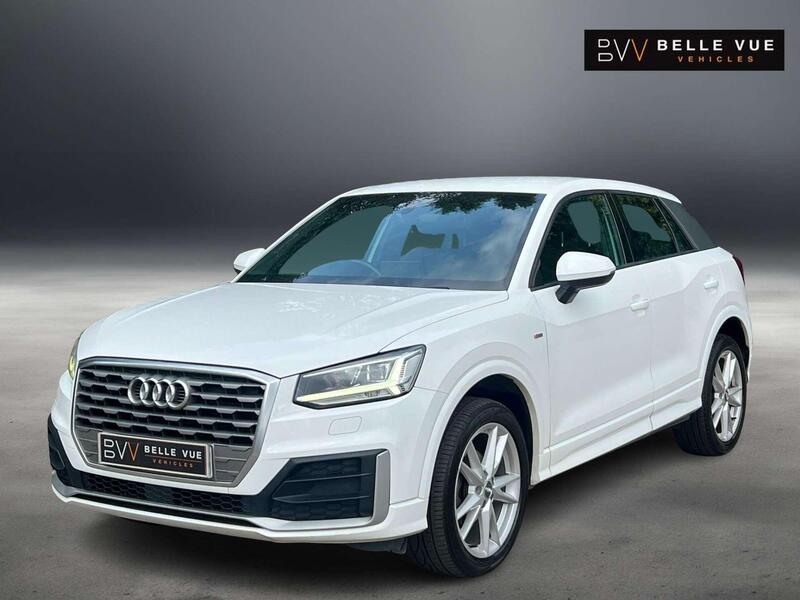 Audi Q2 view 6