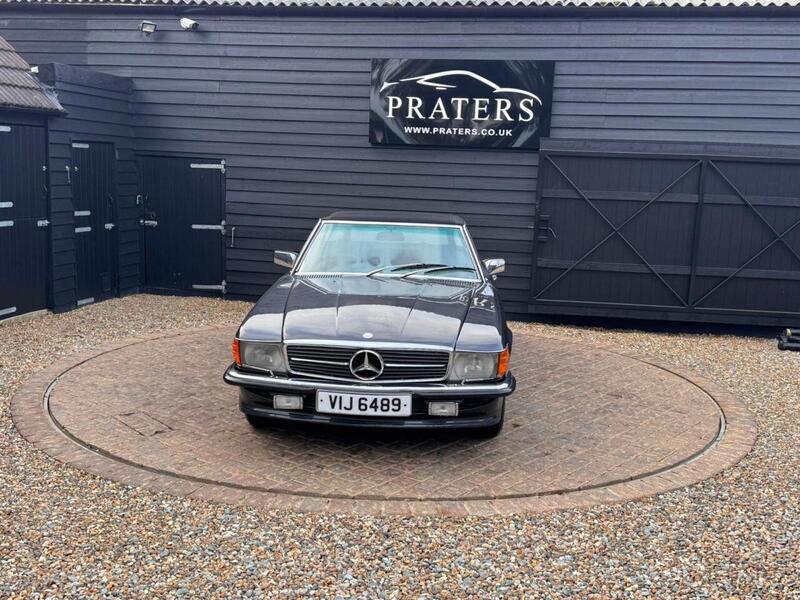 Mercedes-Benz 450 view 4