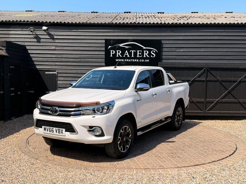 Toyota Hilux view 2