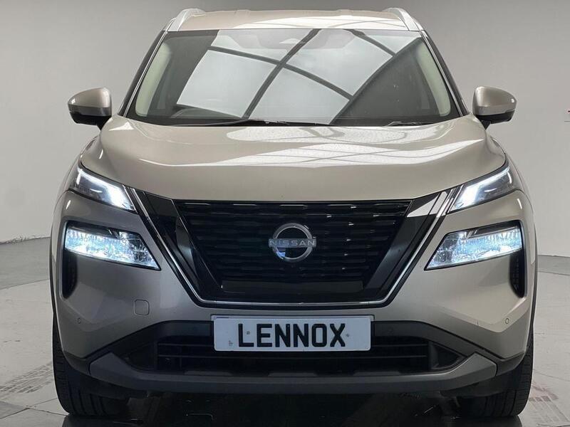 Nissan X Trail view 2