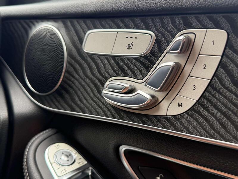 Mercedes-Benz Mercedes-Benz GLC view 3