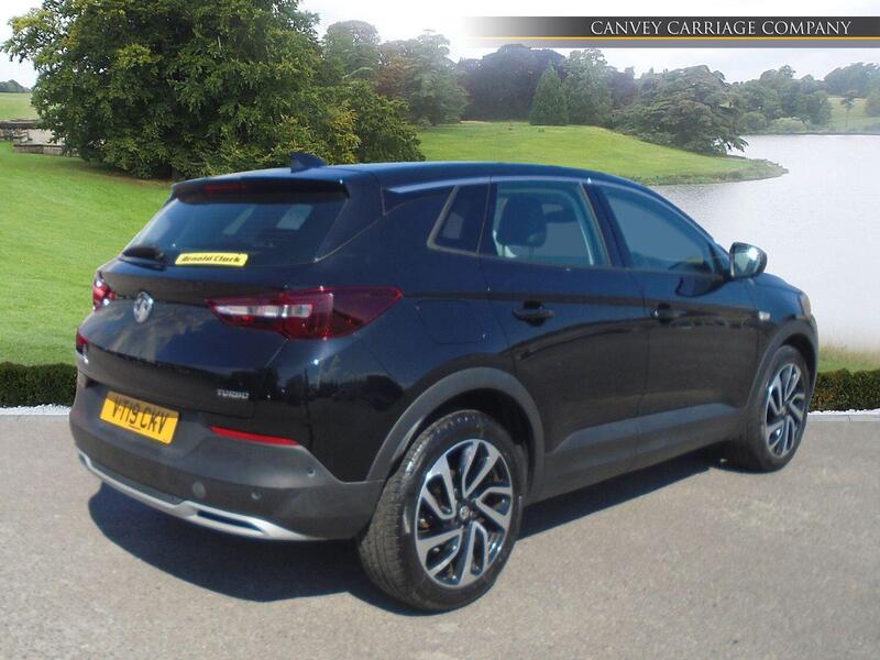 Vauxhall Grandland X view 3
