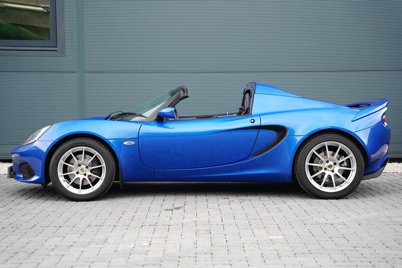 Lotus Elise view 6
