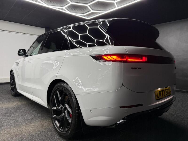 Land Rover Range Rover Sport view 5
