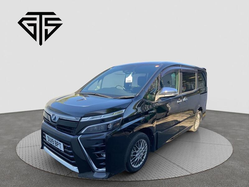 Toyota Voxy view 7
