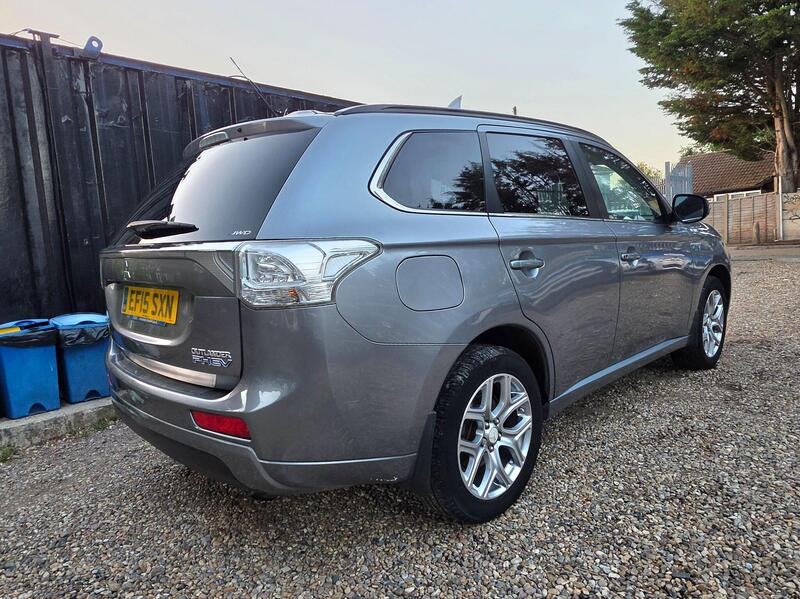 Mitsubishi Outlander 2.0h 12kWh GX4h CVT 4WD Euro 5 (s/s) 5dr thumbnail 9