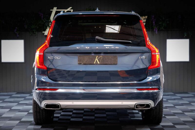 Volvo XC90 view 7