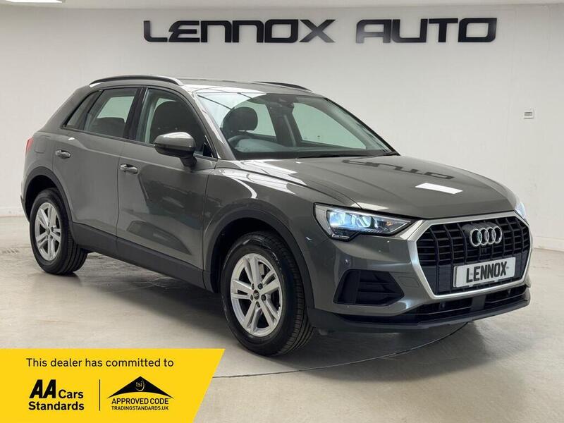 Audi Q3 main image