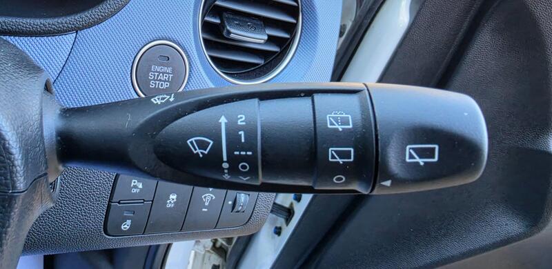 Hyundai i10 1.2 Premium SE Auto Euro 6 5dr thumbnail 29