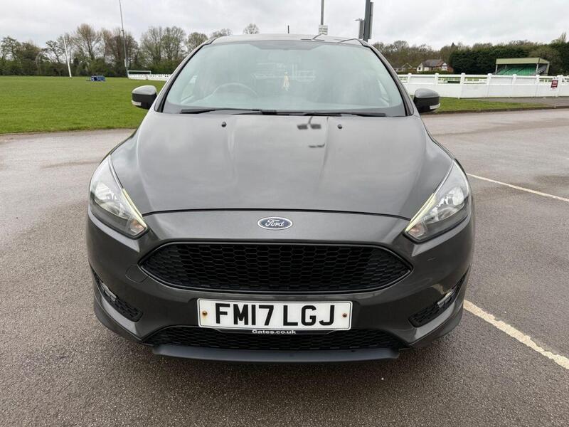 Ford Focus view 6