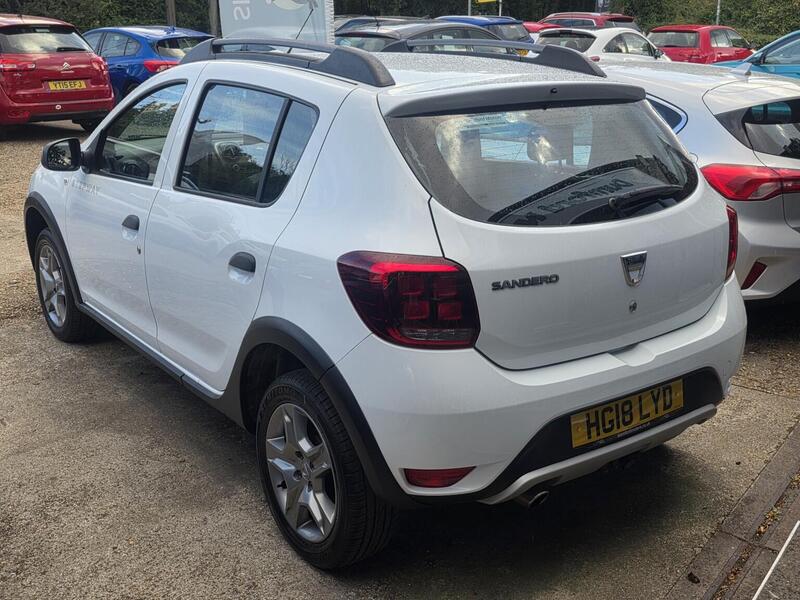Dacia Sandero view 4