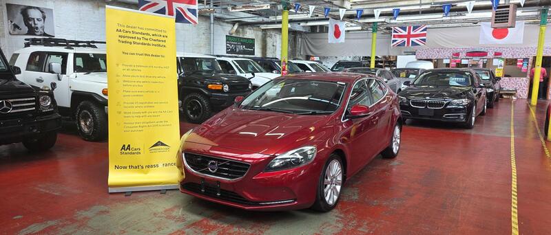 2014 Volvo V40 in Red for sale