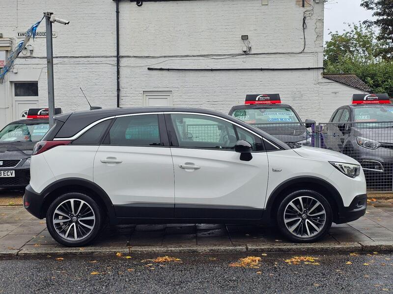 Vauxhall Crossland X view 2