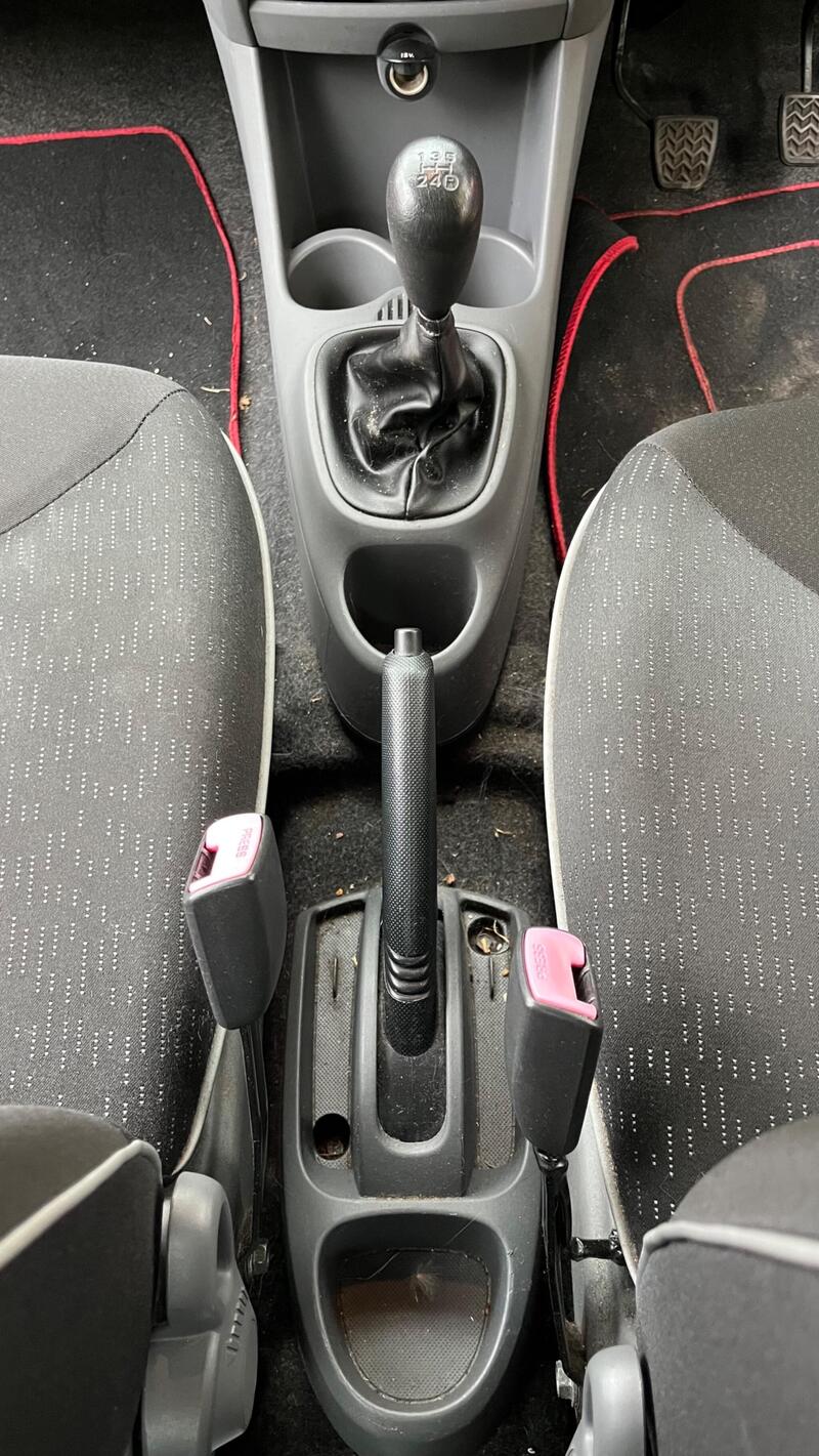 2009 Peugeot 107 — photo 26
