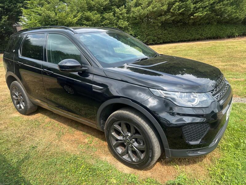 Land Rover Discovery Sport main image