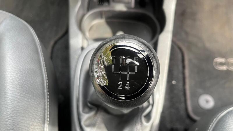2013 Vauxhall Corsa — photo 38