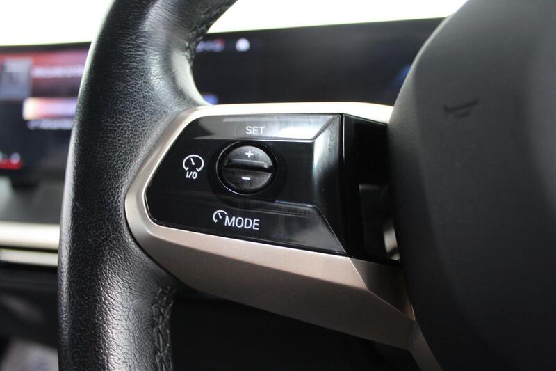 2022 BMW iX in White — image 52 of 88