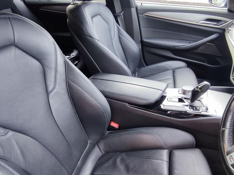 BMW 5 Series view 13