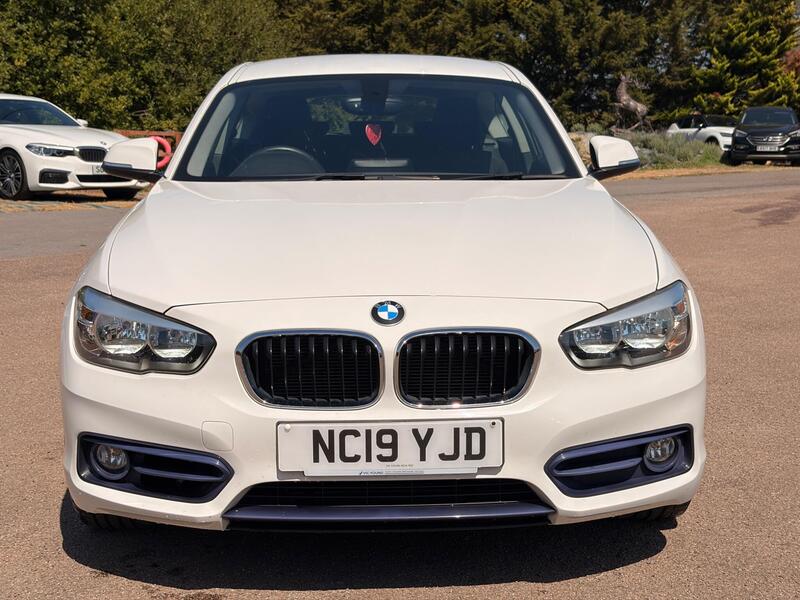 BMW 1 Series view 2
