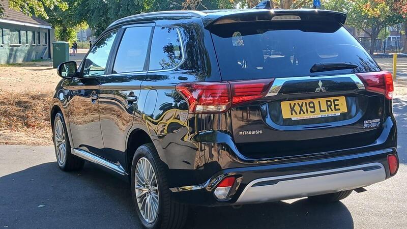 Mitsubishi Outlander view 5