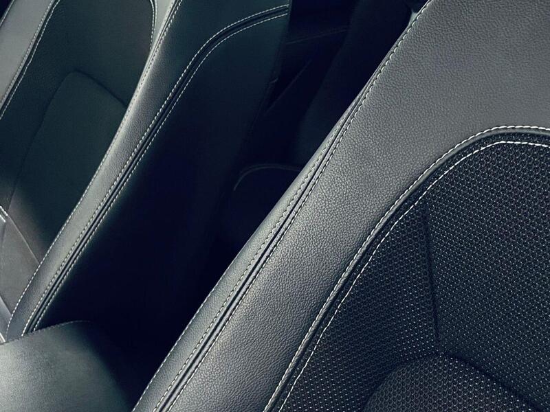 Jaguar E-Pace view 7