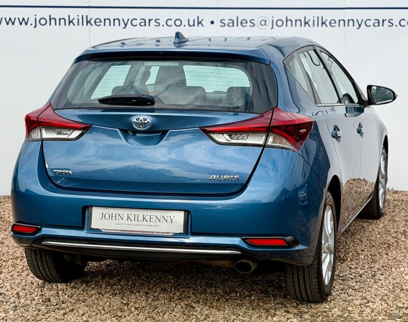 Toyota Auris view 6