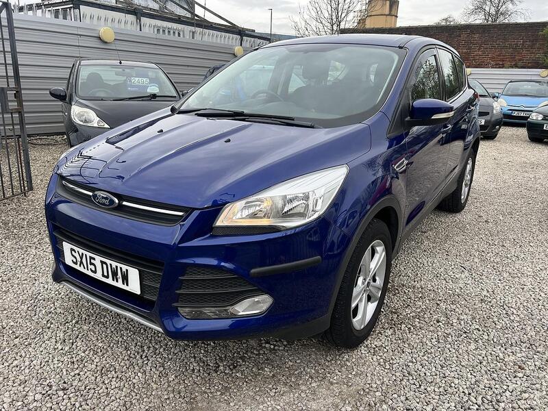 Ford Kuga view 3