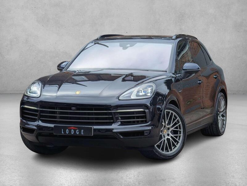 Porsche Cayenne view 3