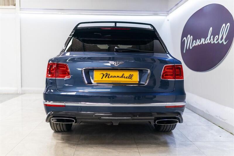 Bentley Bentayga view 6