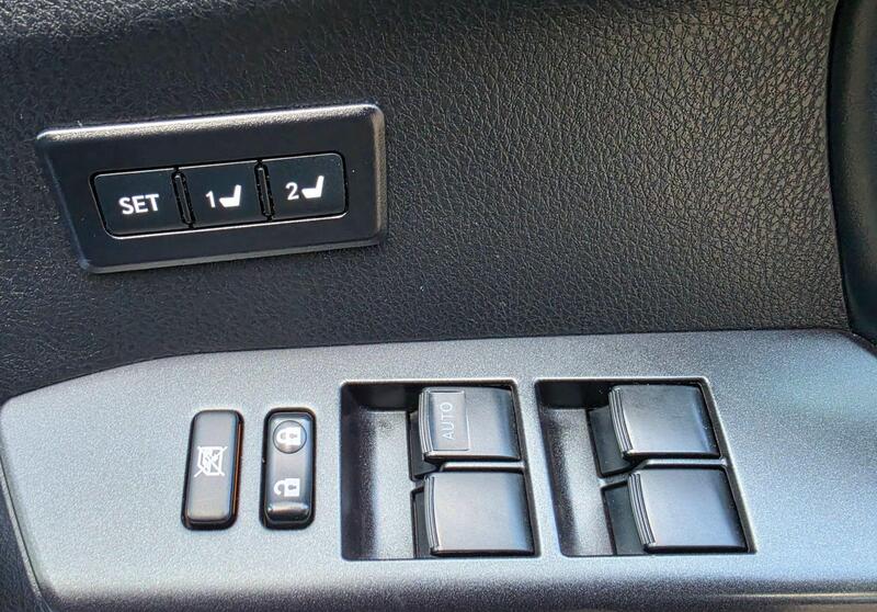 Toyota RAV4 2.5 VVT-h Excel CVT 4WD Euro 6 (s/s) 5dr thumbnail 30