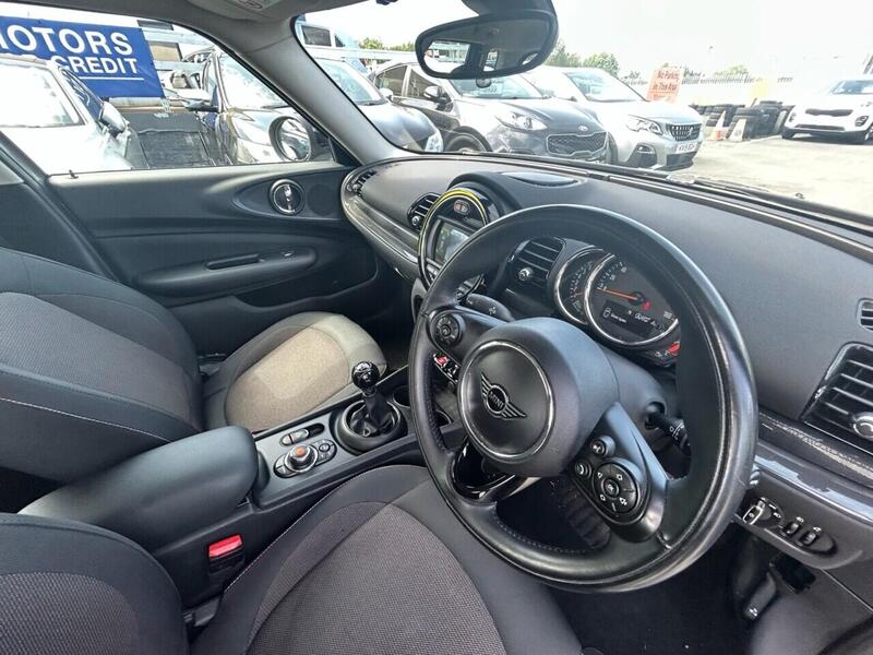 Mini Clubman view 3