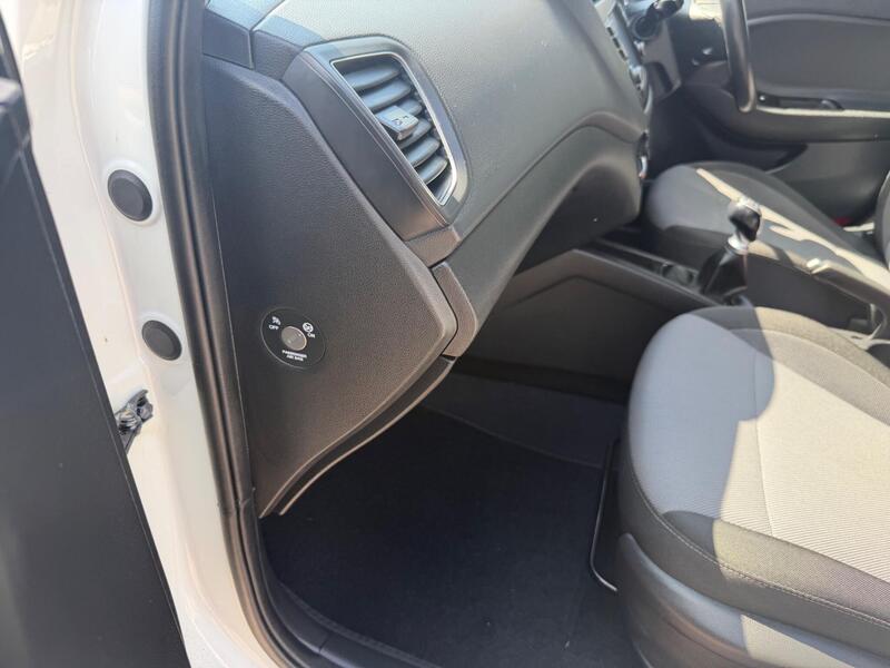 Hyundai I20 view 7